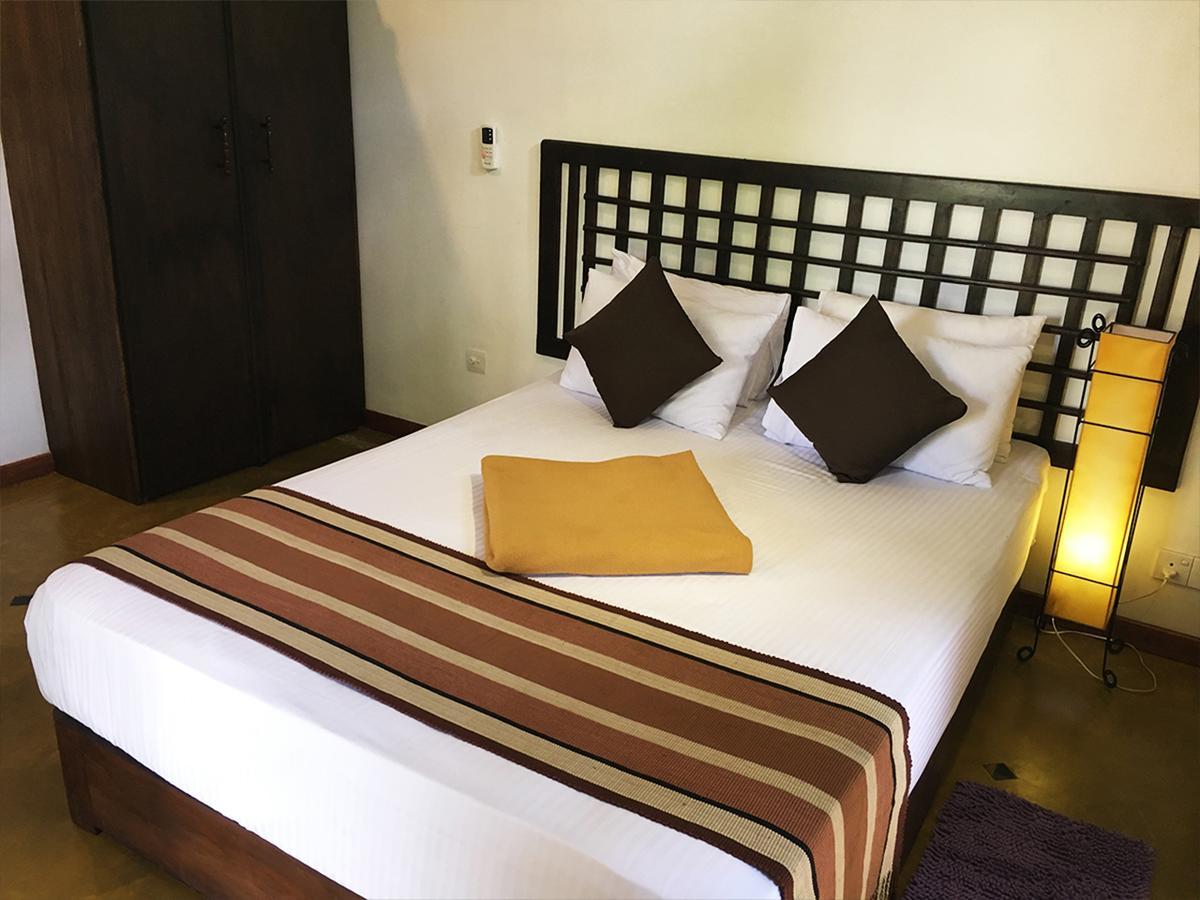 Hotel Gala Addara ดัมบูลลา ภายนอก รูปภาพ
